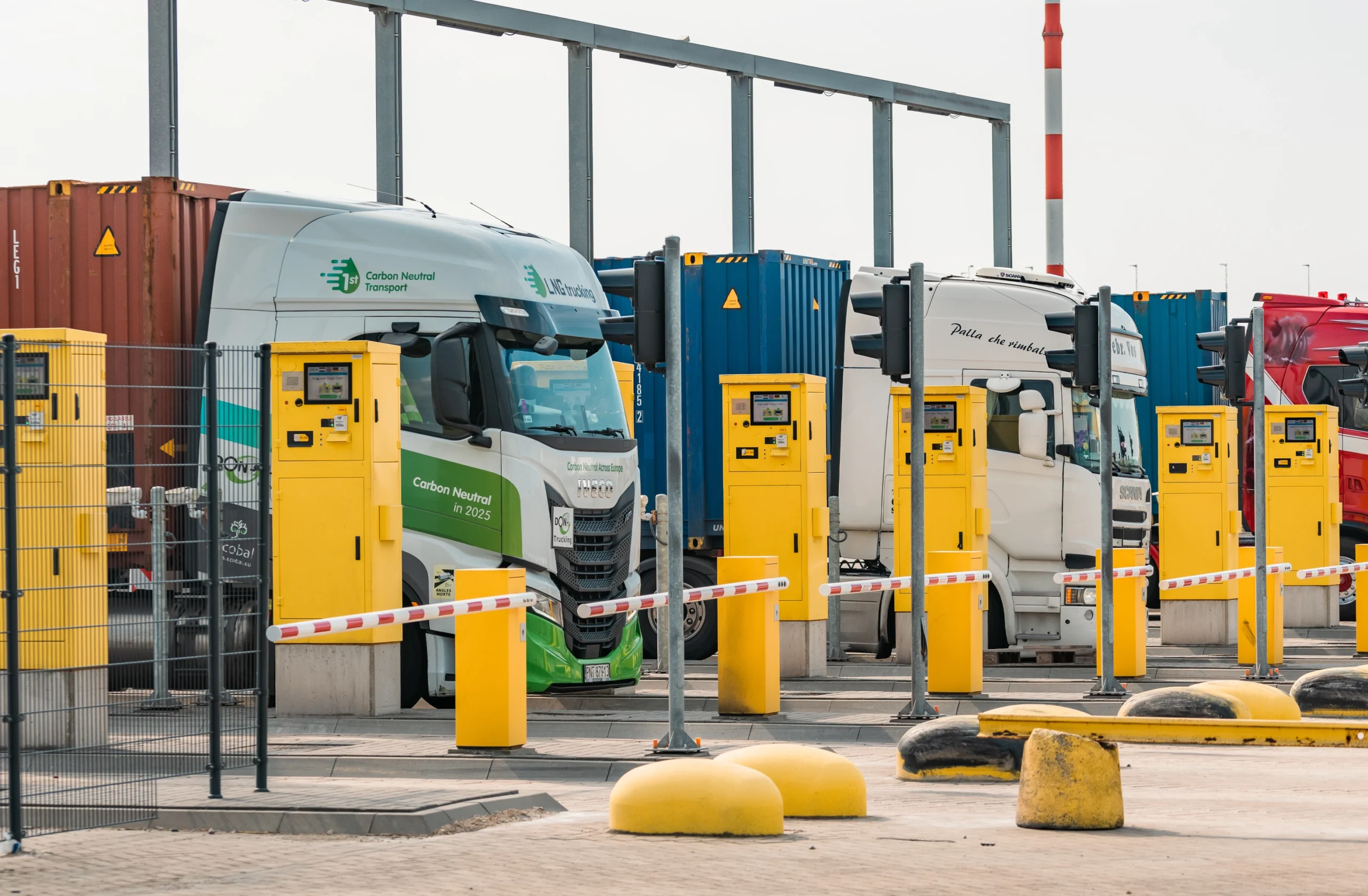 Multiple AutoGate lanes {{brizy_dc_image_alt imageSrc=