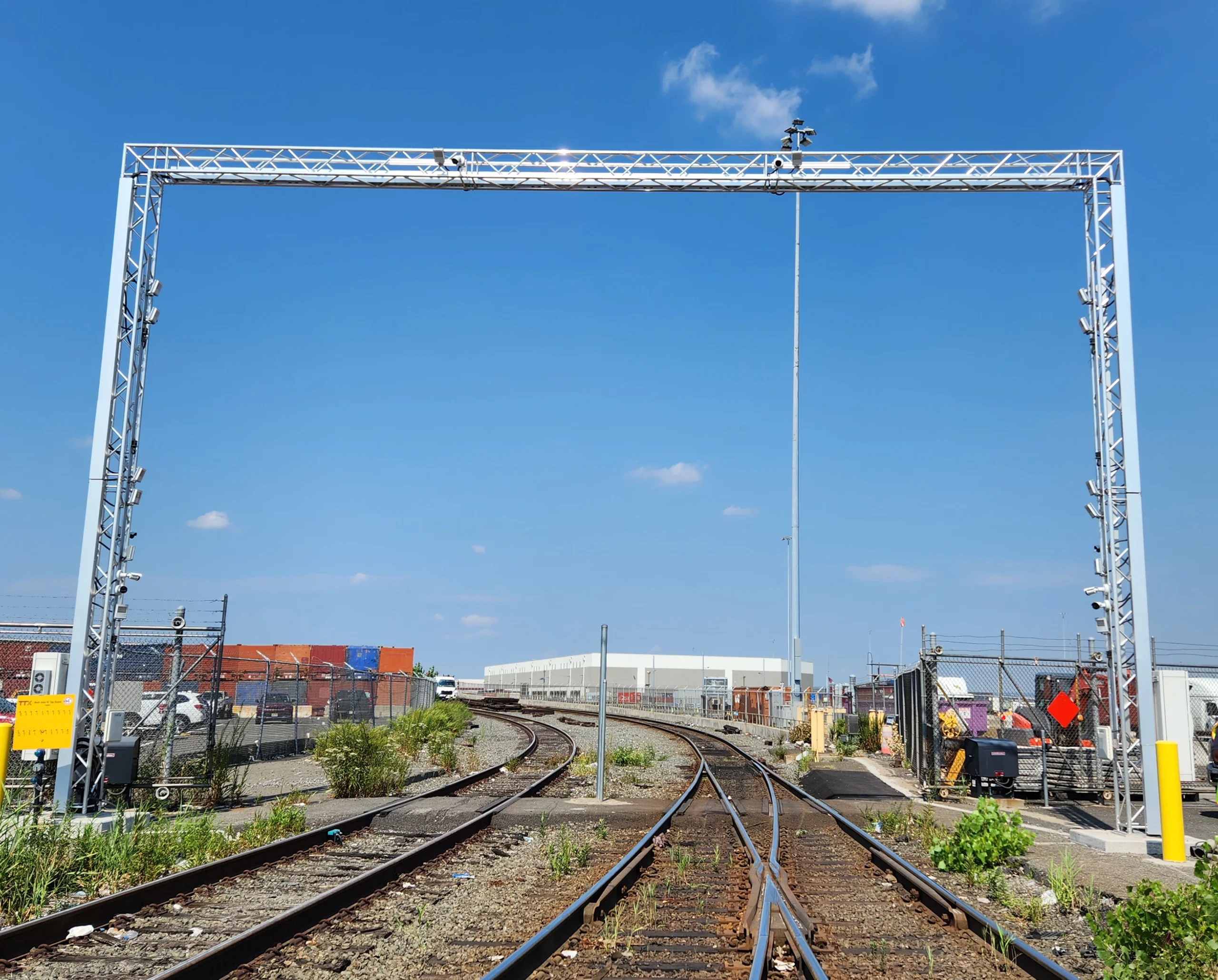 Double rail OCR portal at Maher terminal in the USA
