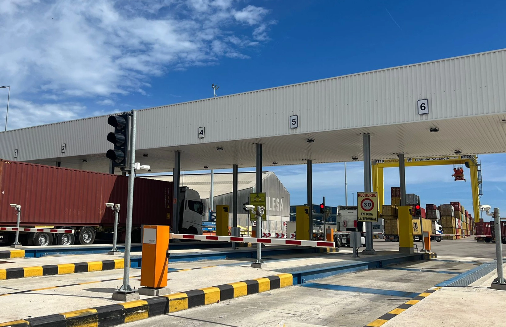 Autogate technology installed at MSC Terminal Valencia for automated container processing